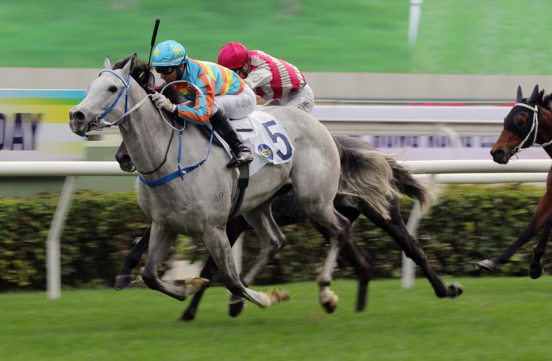 Senor Toba wins the Hong Kong Sports Institute 30th Anniversary Cup under Joao Moreira. Photo: Kenneth Chan