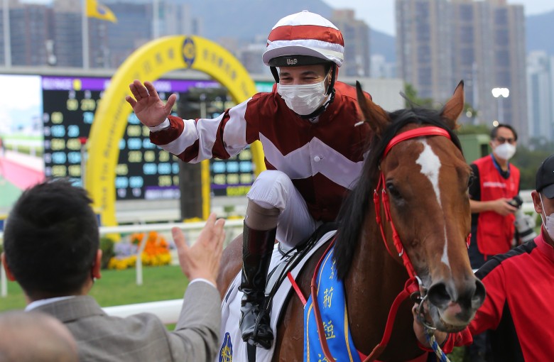 A beaming Vagner Borges dishes out high fives after winning aboard Sight Success at Sha Tin on Sunday. Photos: Kenneth Chan