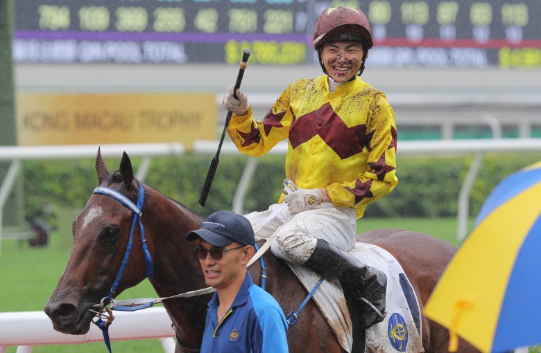 Ellis Wong is all smiles after saluting aboard Storm Legend at Sha Tin on Saturday. Photos: Kenneth Chan