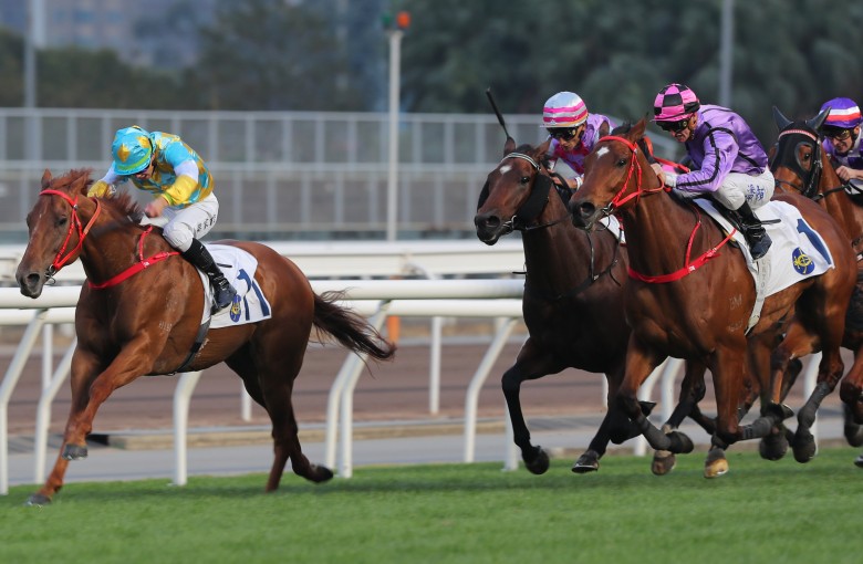 Star Mac (pink and white cap) pokes up into third last weekend. Photo: Kenneth Chan