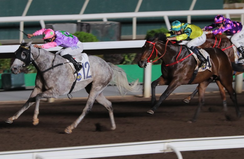Karis Teetan steers the Michael Chang-trained Joyful Champion to success at Sha Tin. Photo: Kenneth Chan