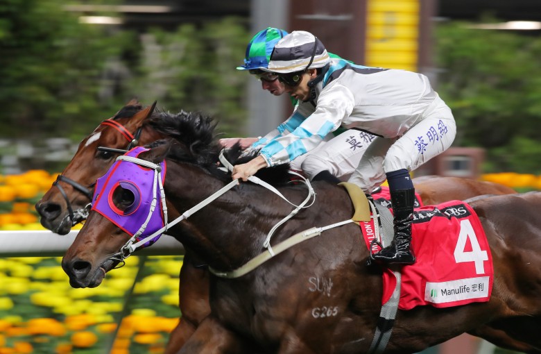Son Pak Fu salutes under Matthew Chadwick at Happy Valley in February. Photo: Kenneth Chan