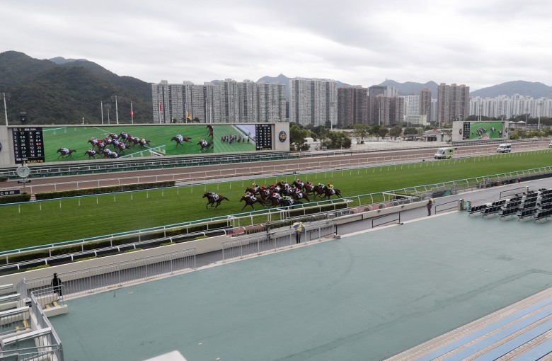 Packing Glory salutes in front of empty stands at Sha Tin on Sunday. Photos: Kenneth Chan