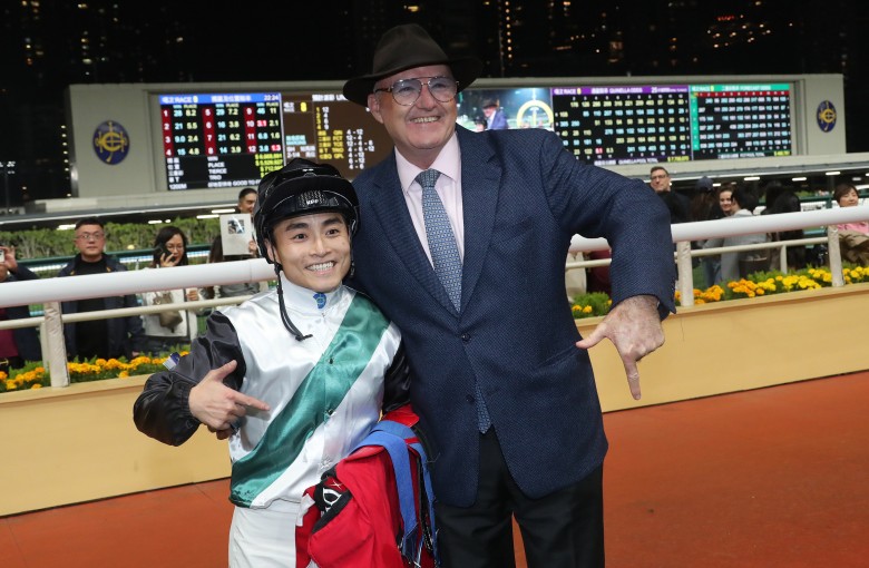 Trainer David Hayes celebrates his 700th Hong Kong victory with jockey Keith Yeung Ming-lun. Photos: Kenneth Chan