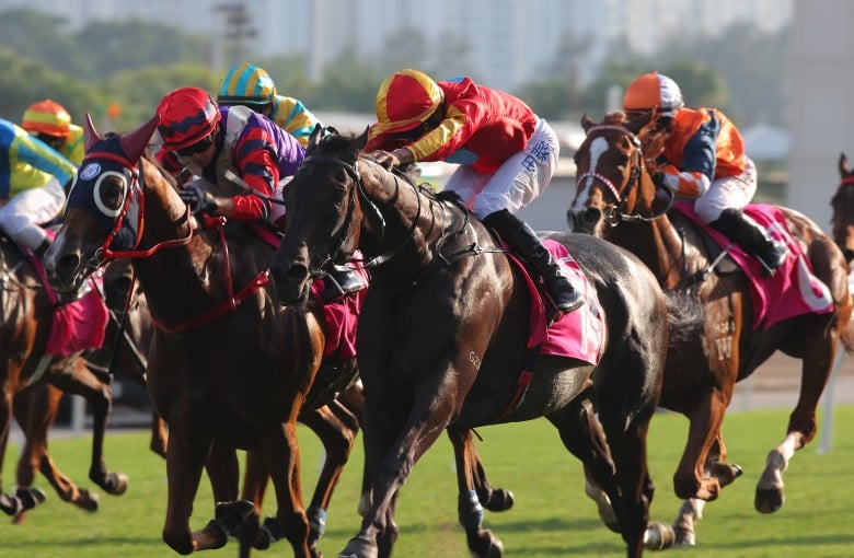 Karis Teetan lifts Encountered to victory in the Sa Sa Ladies’ Purse. Photos: Kenneth Chan