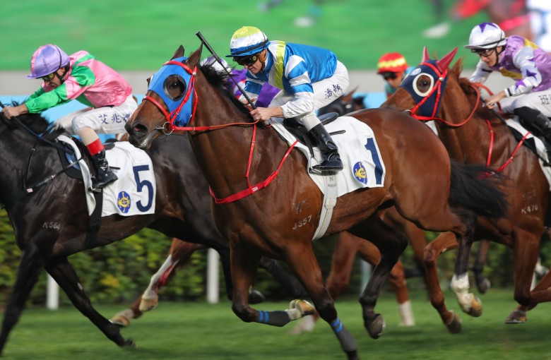 Zac Purton boots home Patch Of Cosmo in January. Photos: Kenneth Chan