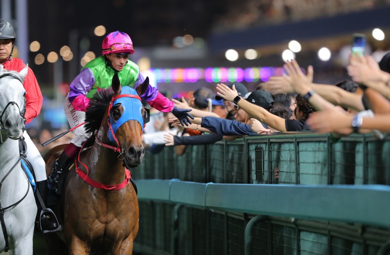 Alexis Badel returns on Bunta Baby at Happy Valley. Photos: Kenneth Chan.