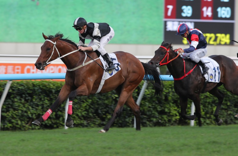 Winning Ovation cruises to victory under Zac Purton last month. Photos: Kenneth Chan
