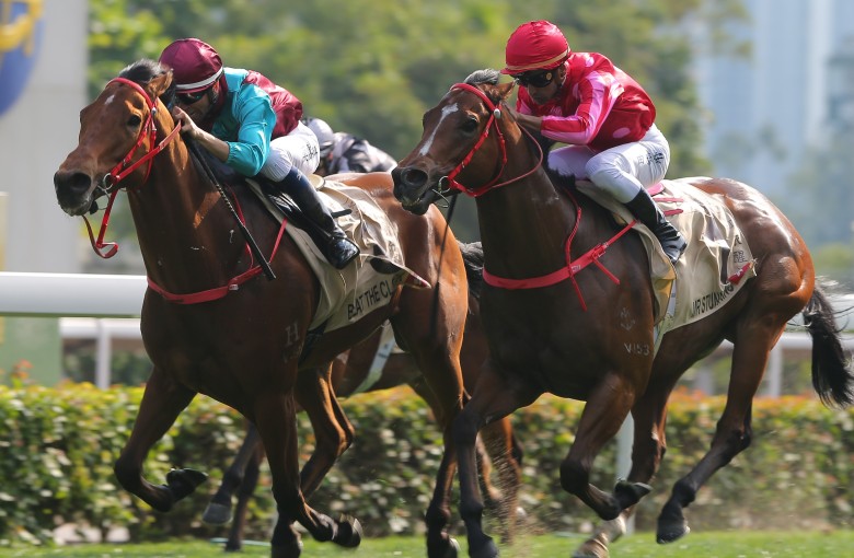 Beat The Clock (left) and Mr Stunning (right) go head-to-head up the straight in the Group One Centenary Sprint Cup in January. Photos: Kenneth Chan