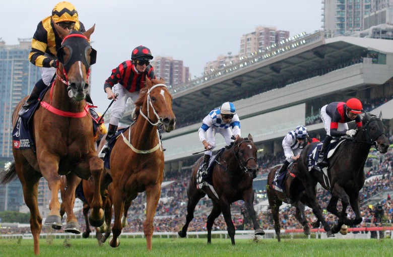 Glorious Forever wins the 2018 Hong Kong Cup. Photos: Kenneth Chan