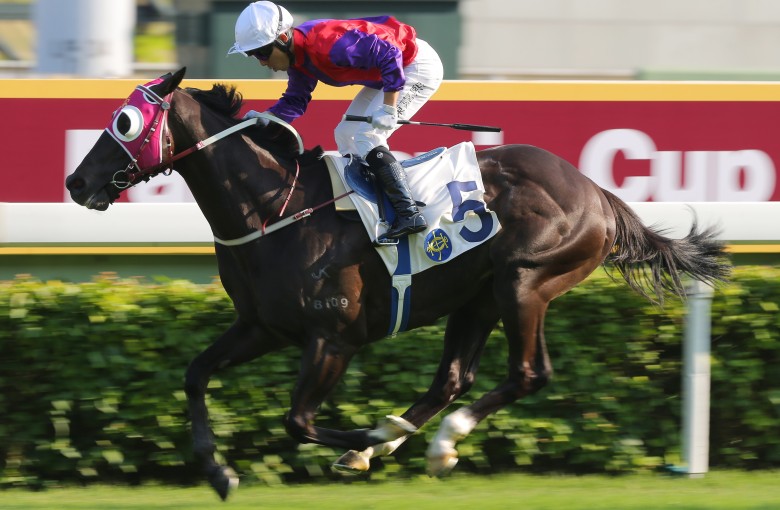 Alfred Chan pilots Encouraging to a track record-breaking win at Sha Tin on Saturday. Photos: Kenneth Chan