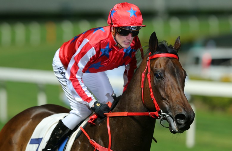 Antoine Hamelin returns to scale after winning aboard Lasting Friendship at Happy Valley on Wednesday night. Photos: Kenneth Chan