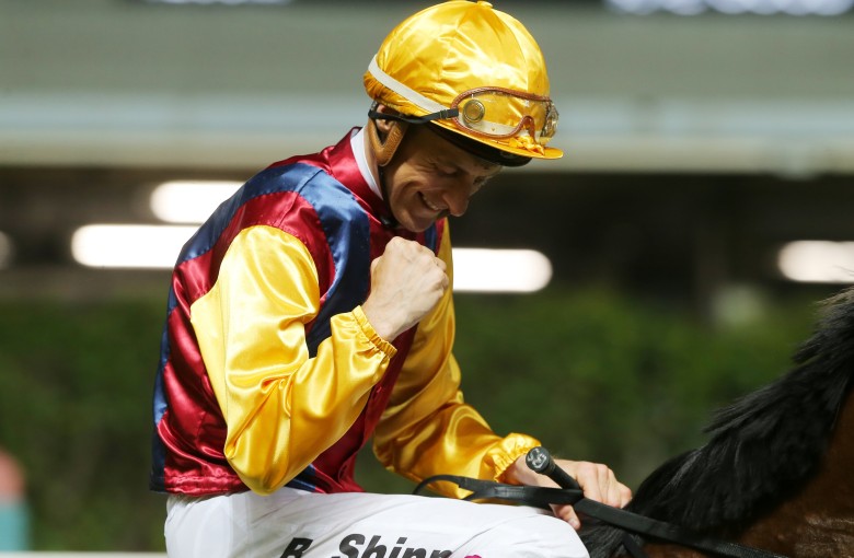 Blake Shinn celebrates his victory aboard Daily Delight. Photos: Kenneth Chan