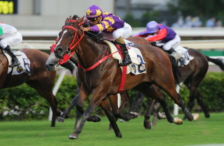 Karis Teetan Lands Rare Win For John Size As Lucky Express Confirms He S On The Way Hk Racing South China Morning Post