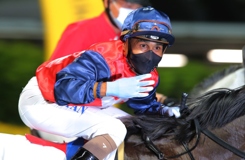 karis teetan collects quartet me tsui snares rare treble as danny shum unveils smart type hk racing south china morning post