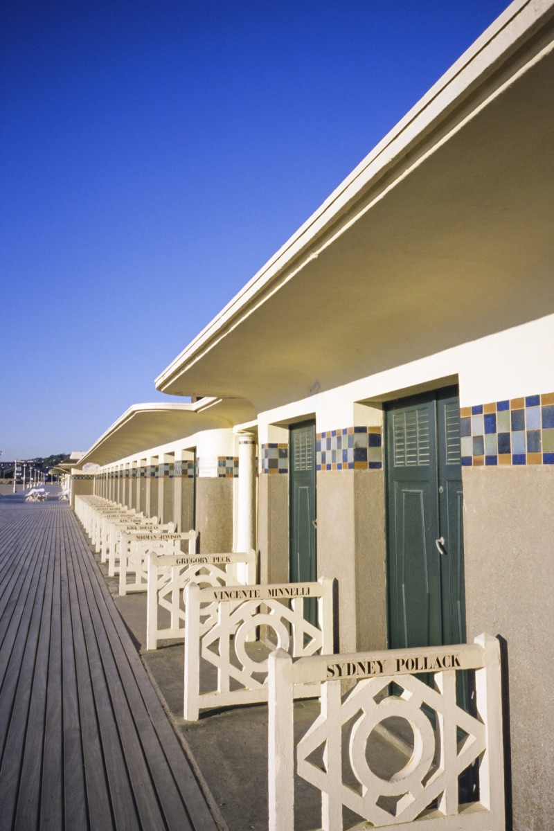 Louis Vuitton luxury shopping store in the French town of Deauville,  Calvados, Normandy, France Stock Photo - Alamy