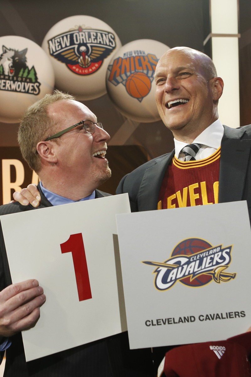 Cleveland Cavaliers win first NBA draft pick for second straight