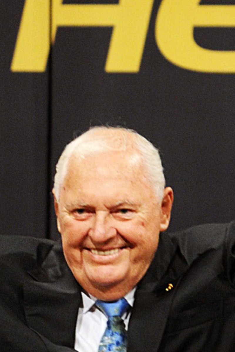 Alan Bond, Australian businessman and sailing icon, dead at 77