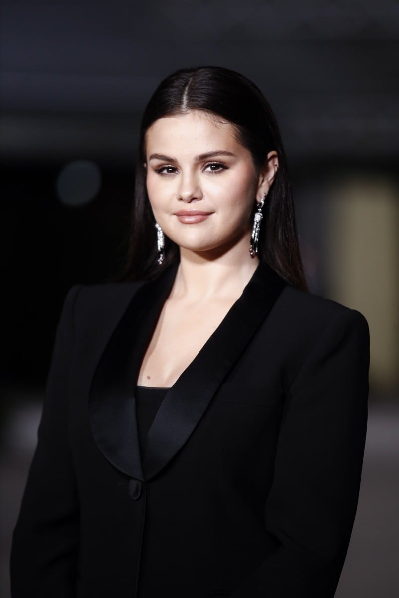 Selena Gomez Promotes 'Selena Gomez: My Mind & Me' In Sézane, Louis Vuitton,  Alaïa & Self-Portrait