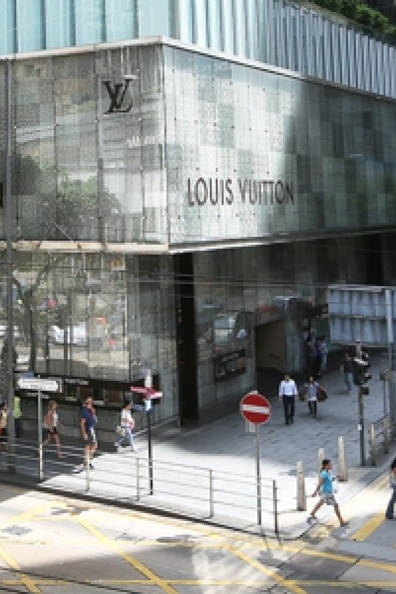 Louis Vuitton and other luxury stores under LVMH banner to stay open in Hong  Kong, as group says it has no plans to exit China