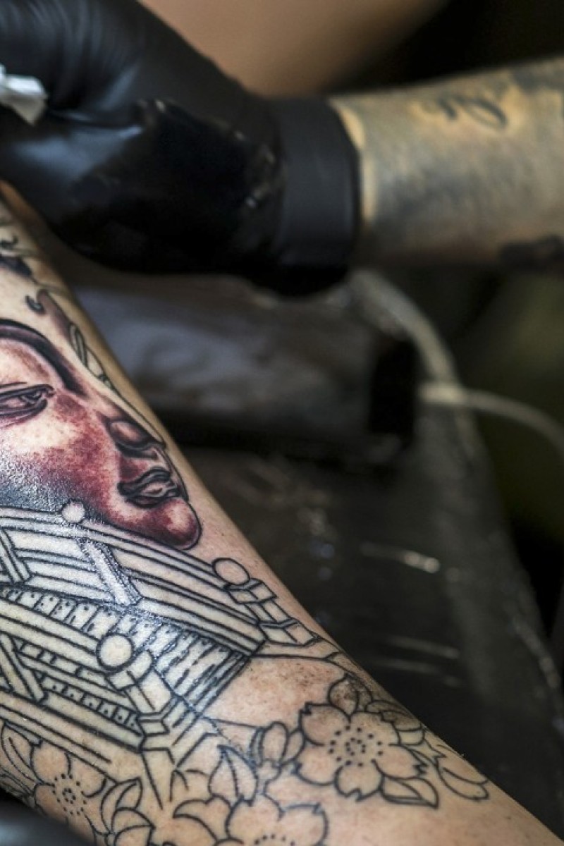 Tattoo ink contaminants can end up in lymph nodes, study finds, Tattoos