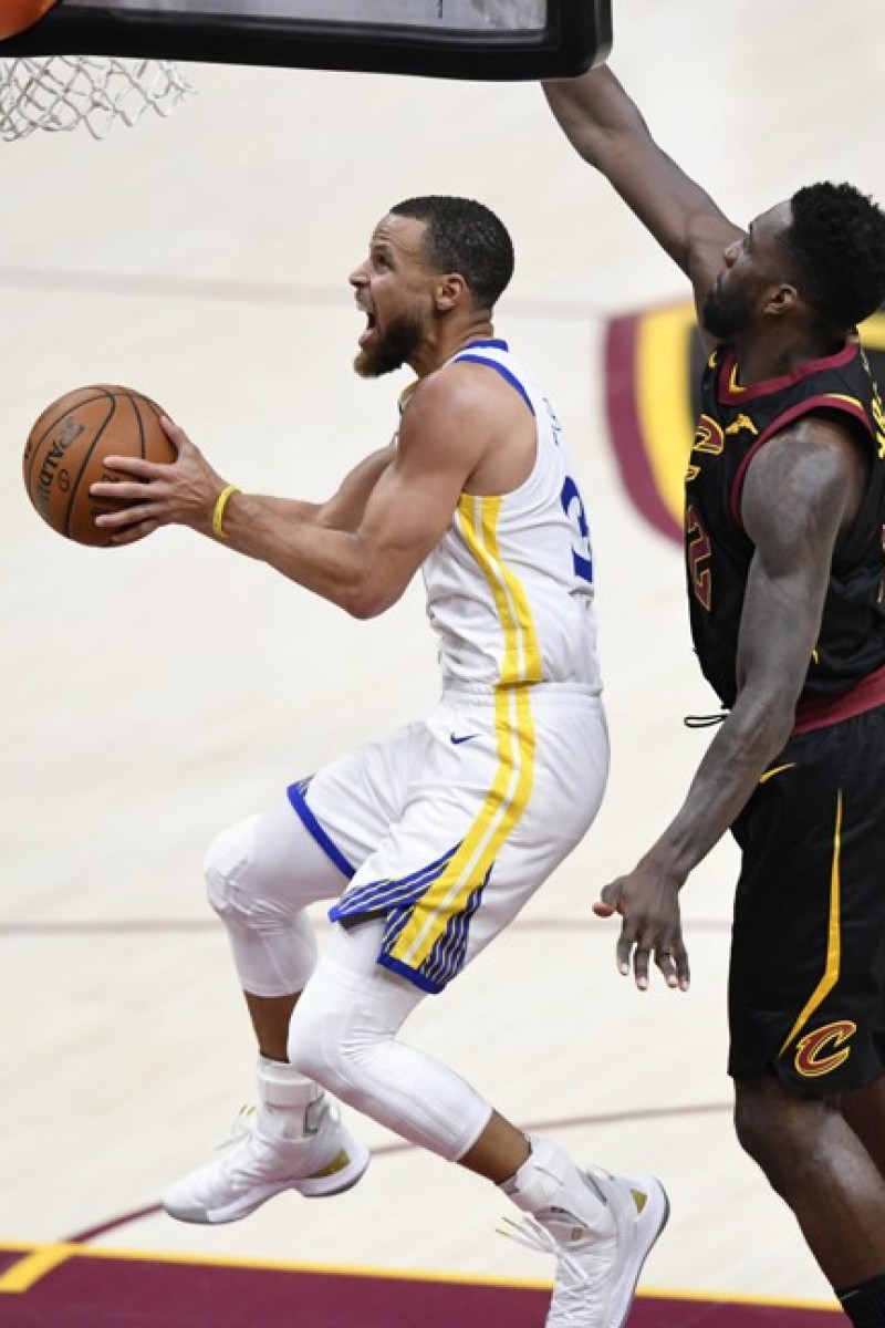 NBA Finals 2018: Golden State Warriors defeat LeBron James and Cleveland  Cavaliers to win third NBA championship in 4 years today - CBS News