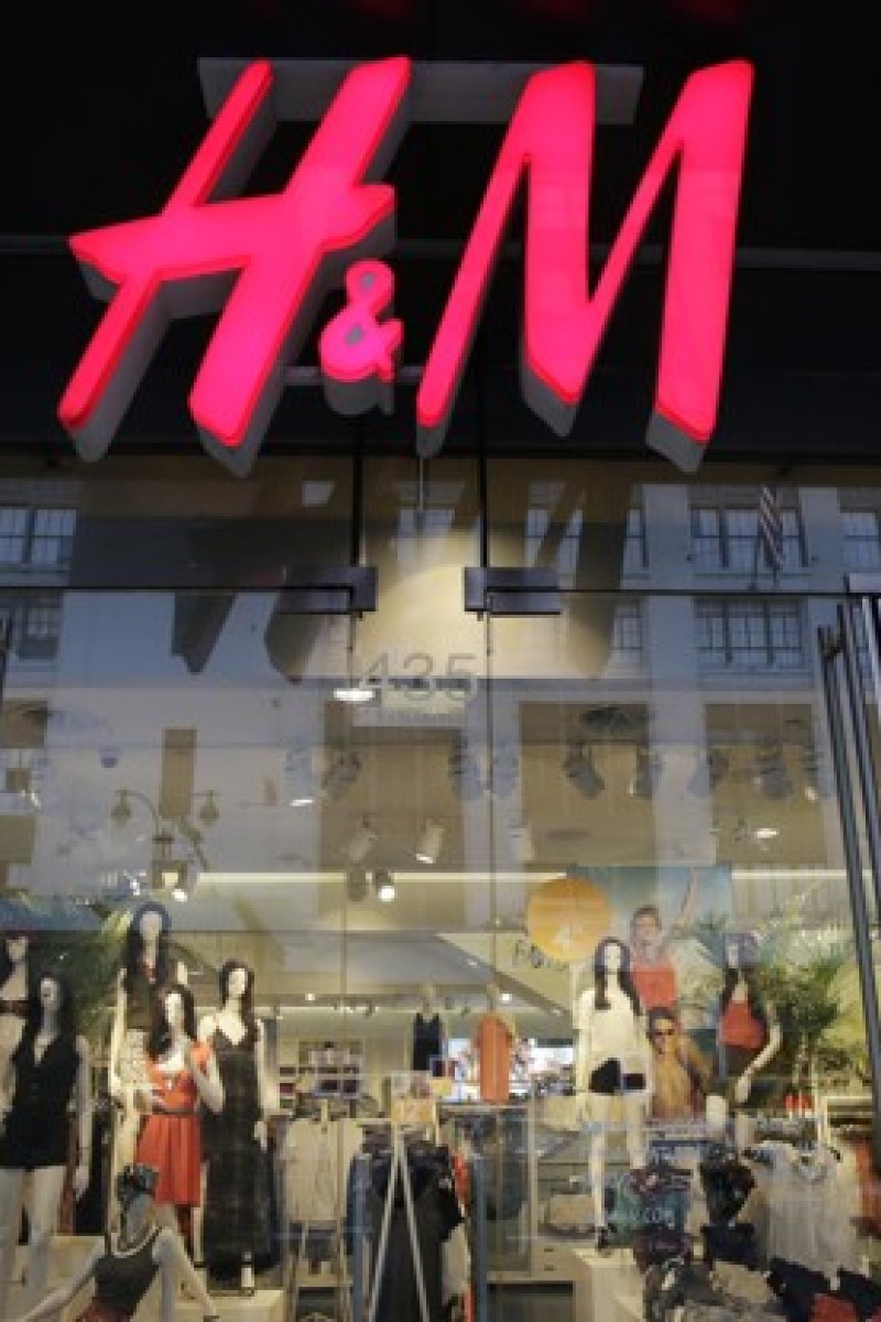 Why Fast-Fashion H&M Is Losing Favor With American Fashionistas: It's A Mess