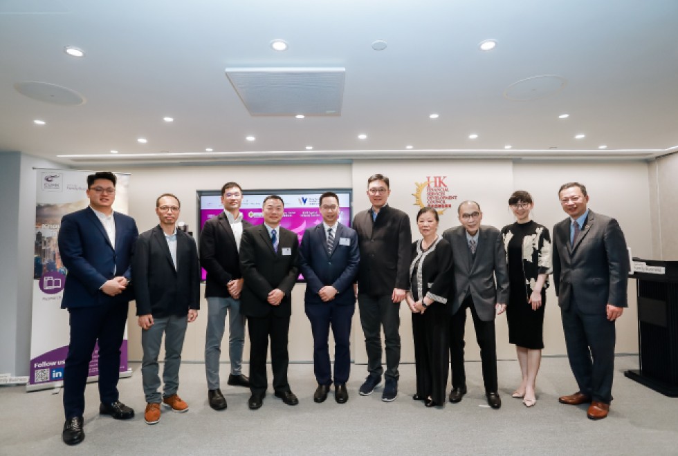 Executive Director of CFB ,Marshall Jen (leftmost), Director of CFB Professor Kevin Au (second from the left), Executive Director of HKAWL Angel Chia (second from the right), and Vice President of CUHK Professor Anthony Chan (rightmost) and the members of NxGen Visionaries gather in the memorable donation ceremony.