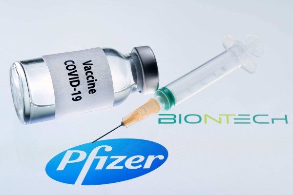 A BioNTech booster shot could elicit sufficient neutralising antibodies against Omicron in most cases, a study found. Photo: AFP