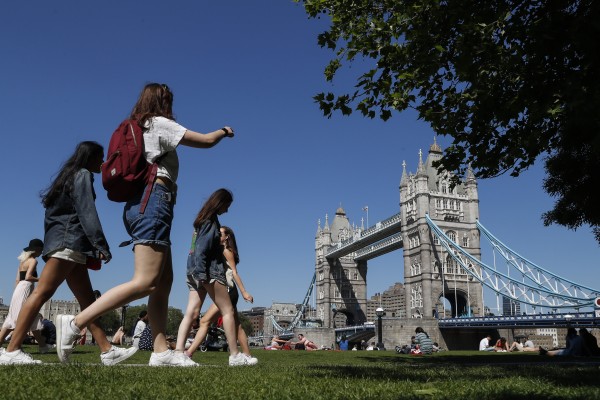 The number of Hongkongers applying for a new pathway to British citizenship jumped 25 per cent in the first quarter of this year. Photo: Xinhua The number of Hongkongers applying for a new pathway to British citizenship jumped 25 per cent in the first quarter of this year. Photo: Xinhua