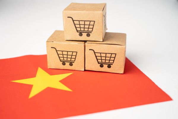 China’s e-commerce market saw at least 89 online shopping platforms closed last year. Photo: Shutterstock