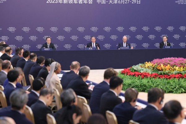 Chinese Premier Li Qiang attends an entrepreneur dialogue and exchanges ideas with entrepreneurs at the 14th Annual Meeting of the New Champions in north China’s Tianjin. Photo: Xinhua