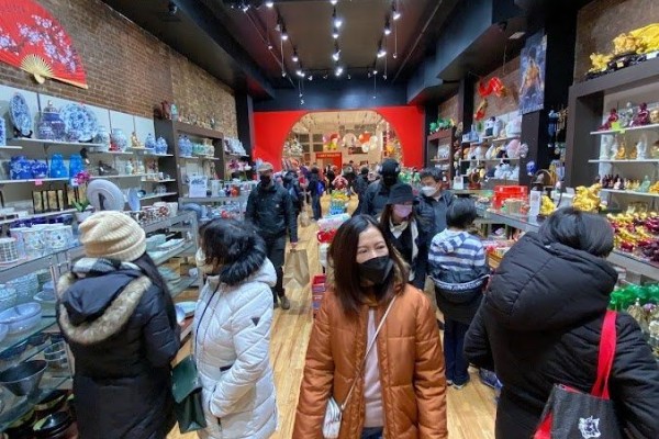 One of the oldest Chinese emporiums in the US, the Pearl River Mart was founded as “friendship store” in 1971, months before Richard Nixon’s China visit. The main store has moved five times and is now in SoHo, a few blocks from Chinatown. Photo: Pearl River Mart / Think!Chinatown