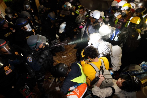 Police clash with pro-Palestinian students on the UCLA campus in Los Angeles on Thursday. Photo: AFP