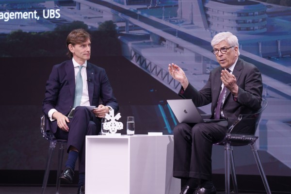 Nobel Prize-winning economist Paul Romer (right) speaks on urban economic growth during the UBS Asian Investment Conference in Hong Kong on May 29, 2024. Photo: Handout