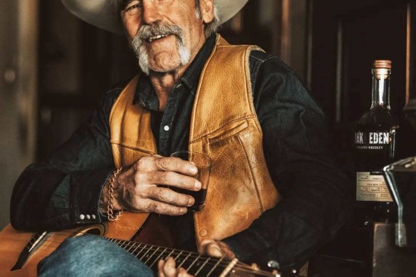 Meet Forrie J. Smith, the real-life cowboy behind Yellowstone’s Lloyd Pierce who was kicked off a plane and banned from the Screen Actors Guild Awards. Photos: @forriejsmithcowboy/Instagram