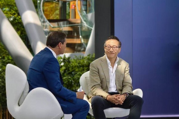 Alibaba Group Holding chairman Joe Tsai speaks at an event at Singapore’s Changi Airport on Wednesday. Photo: Handout