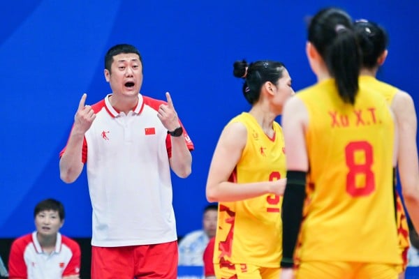 Zhao Yong, the new head coach of China’s women’s national volleyball team, held his first training session on Monday. Photo: Xinhua Zhao Yong, the new head coach of China’s women’s national volleyball team, held his first training session on Monday. Photo: Xinhua