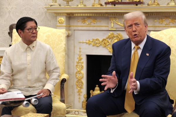 US President Donald Trump meets with Philippine President Ferdinand Marcos Jr. in the Oval Office at the White House on July 22, 2025, in Washington. Photo: TNS