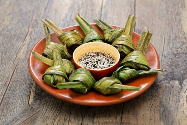 Thai pandan chicken is a dish that wraps pieces of chicken in pandan leaves. Photo: Shutterstock Thai pandan chicken is a dish that wraps pieces of chicken in pandan leaves. Photo: Shutterstock