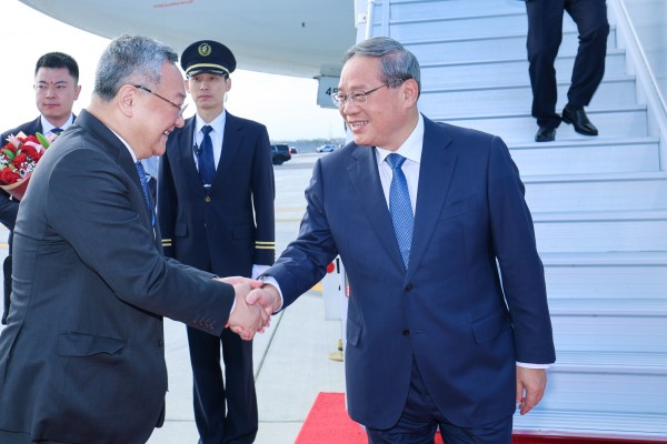 Chinese Premier Li Qiang (right) arrives in New York on Monday to attend the UN General Assembly. Photo: Xinhua