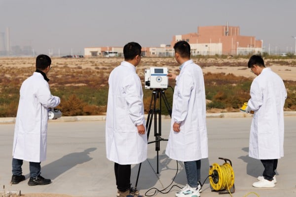 Researchers from the Shanghai Institute of Applied Physics are working on a thorium-based molten salt reactor that could transform nuclear energy in the Gobi Desert. Photo: Xinhua Researchers from the Shanghai Institute of Applied Physics are working on a thorium-based molten salt reactor that could transform nuclear energy in the Gobi Desert. Photo: Xinhua