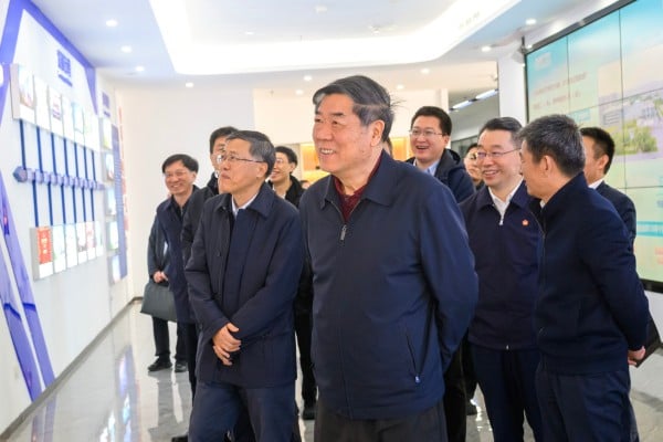Vice-Premier He Lifeng inspects a hi-tech company in China’s Hubei province on Wednesday. Photo: Xinhua Vice-Premier He Lifeng inspects a hi-tech company in China’s Hubei province on Wednesday. Photo: Xinhua