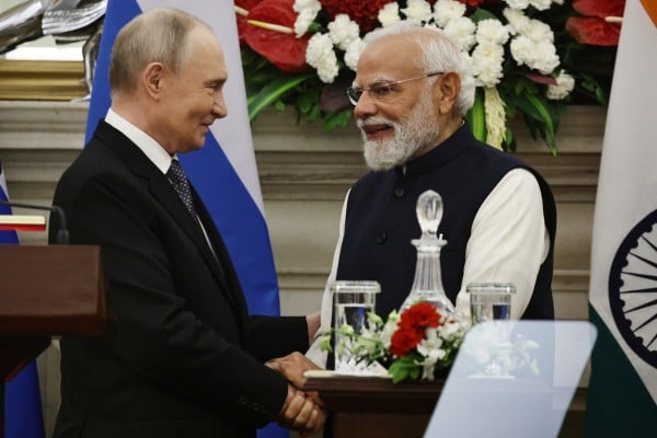 Indian Prime Minister Narendra Modi (right) and Russian President Vladimir Putin held talks at the Hyderabad House in New Delhi on Friday. Photo: AP Indian Prime Minister Narendra Modi (right) and Russian President Vladimir Putin held talks at the Hyderabad House in New Delhi on Friday. Photo: AP