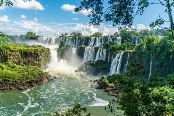 If confirmed, the visa waiver would simplify travel for Chinese visitors to Brazil and could accelerate arrivals to destinations such as Iguazu Falls. Photo: Handout