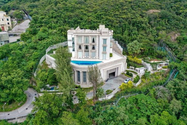The carcass was found near the premises of tycoon Li Ka-shing’s Deep Water Bay mansion. Photo: Handout The carcass was found near the premises of tycoon Li Ka-shing’s Deep Water Bay mansion. Photo: Handout
