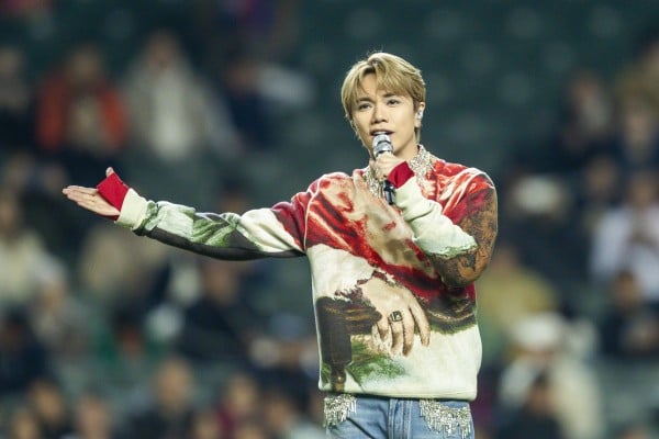 Cantopop singer Hins Cheung performs during half-time at the Legends Assemble match between Real Madrid Legends and Barcelona Heroes at Hong Kong Stadium on December 20, 2024. Photo: Getty Images Cantopop singer Hins Cheung performs during half-time at the Legends Assemble match between Real Madrid Legends and Barcelona Heroes at Hong Kong Stadium on December 20, 2024. Photo: Getty Images