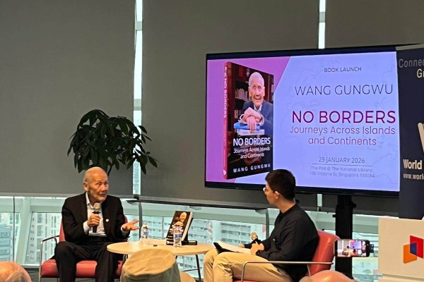 Australian sinologist Wang Gungwu (left), speaking about his new book “In No Borders: Journeys Across Islands and Continents” at its launch in Singapore on Thursday. Photo: Jean Iau