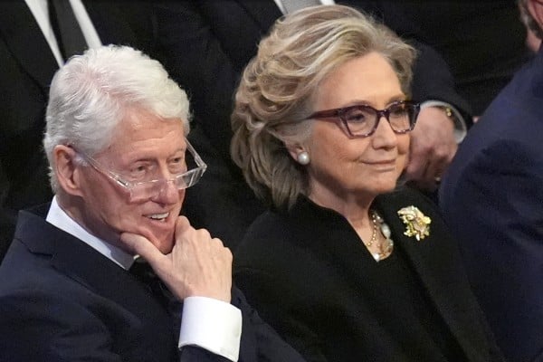 Bill Clinton and Hillary Clinton have agreed to testify in a House investigation into convicted sex offender Jeffrey Epstein. Photo: AP Bill Clinton and Hillary Clinton have agreed to testify in a House investigation into convicted sex offender Jeffrey Epstein. Photo: AP