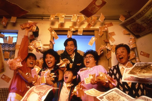 Bill Tung and Lydia Sum (first and second from right) play the heads of a materialistic Hong Kong family in the Lunar New Year comedy It’s a Mad, Mad, Mad World (1987). Photo: D & B Films Co